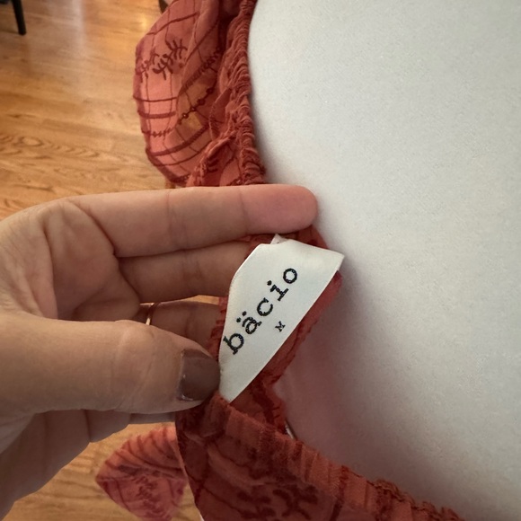 Women's Rust Top - Picture 4 of 4